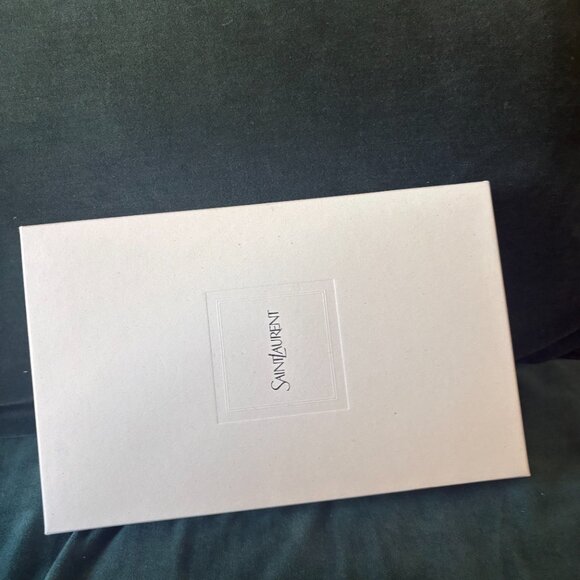 UPTOWN POUCH IN CROCODILE-EMBOSSED SHINY LEATHER - Picture 6 of 7